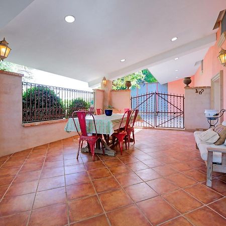 Lively Holiday Home In Fraga With Private Pool Zewnętrze zdjęcie