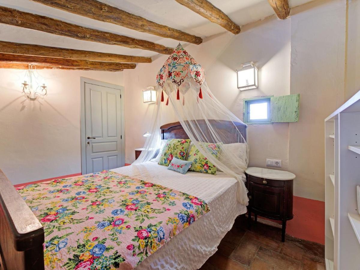 Lively Holiday Home In Fraga With Private Pool Zewnętrze zdjęcie