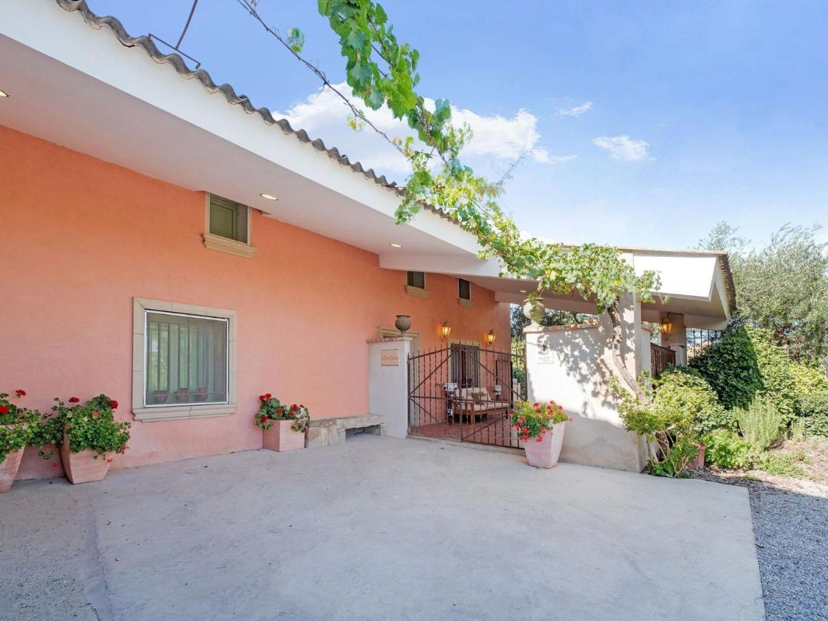 Lively Holiday Home In Fraga With Private Pool Zewnętrze zdjęcie