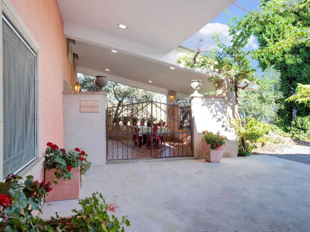 Lively Holiday Home In Fraga With Private Pool Zewnętrze zdjęcie