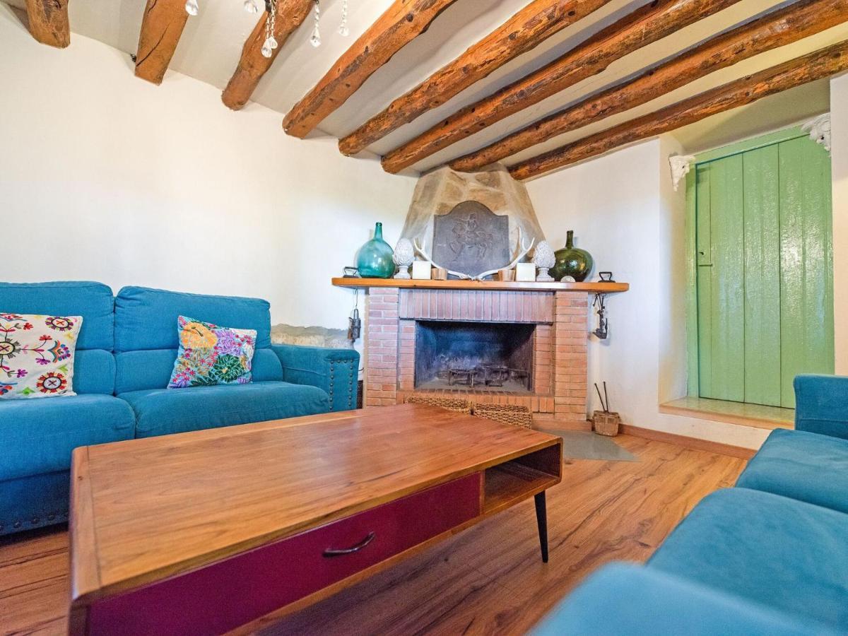 Lively Holiday Home In Fraga With Private Pool Zewnętrze zdjęcie