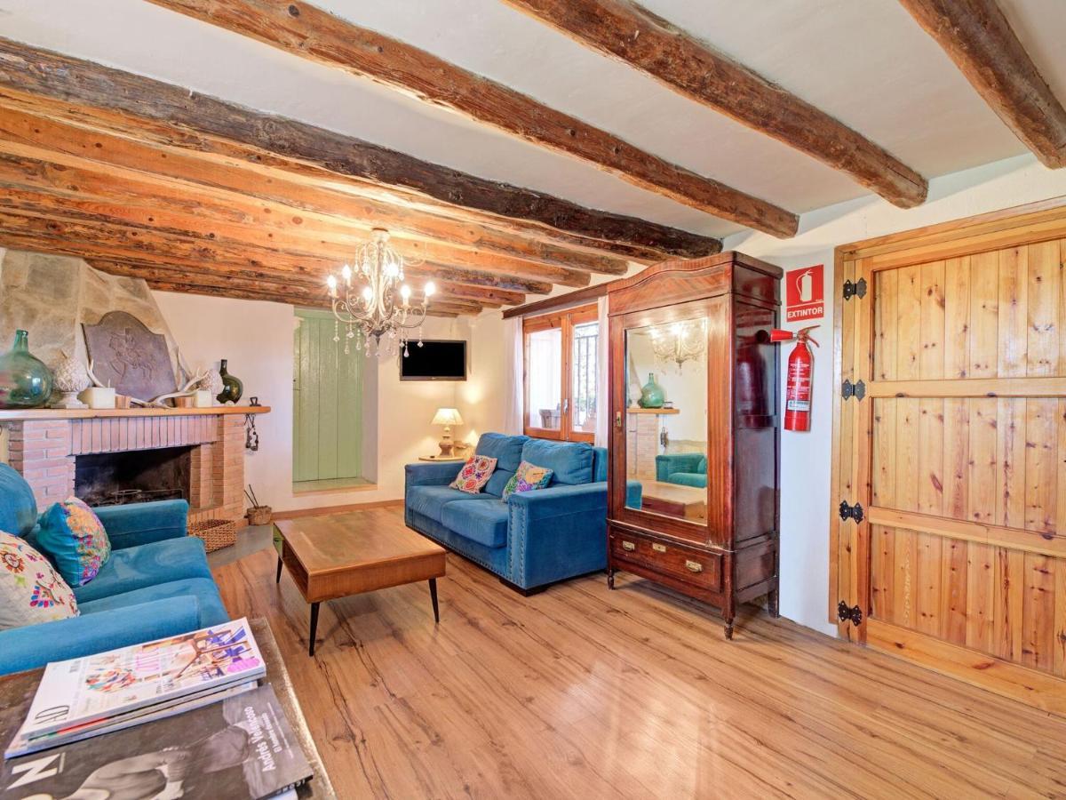 Lively Holiday Home In Fraga With Private Pool Zewnętrze zdjęcie