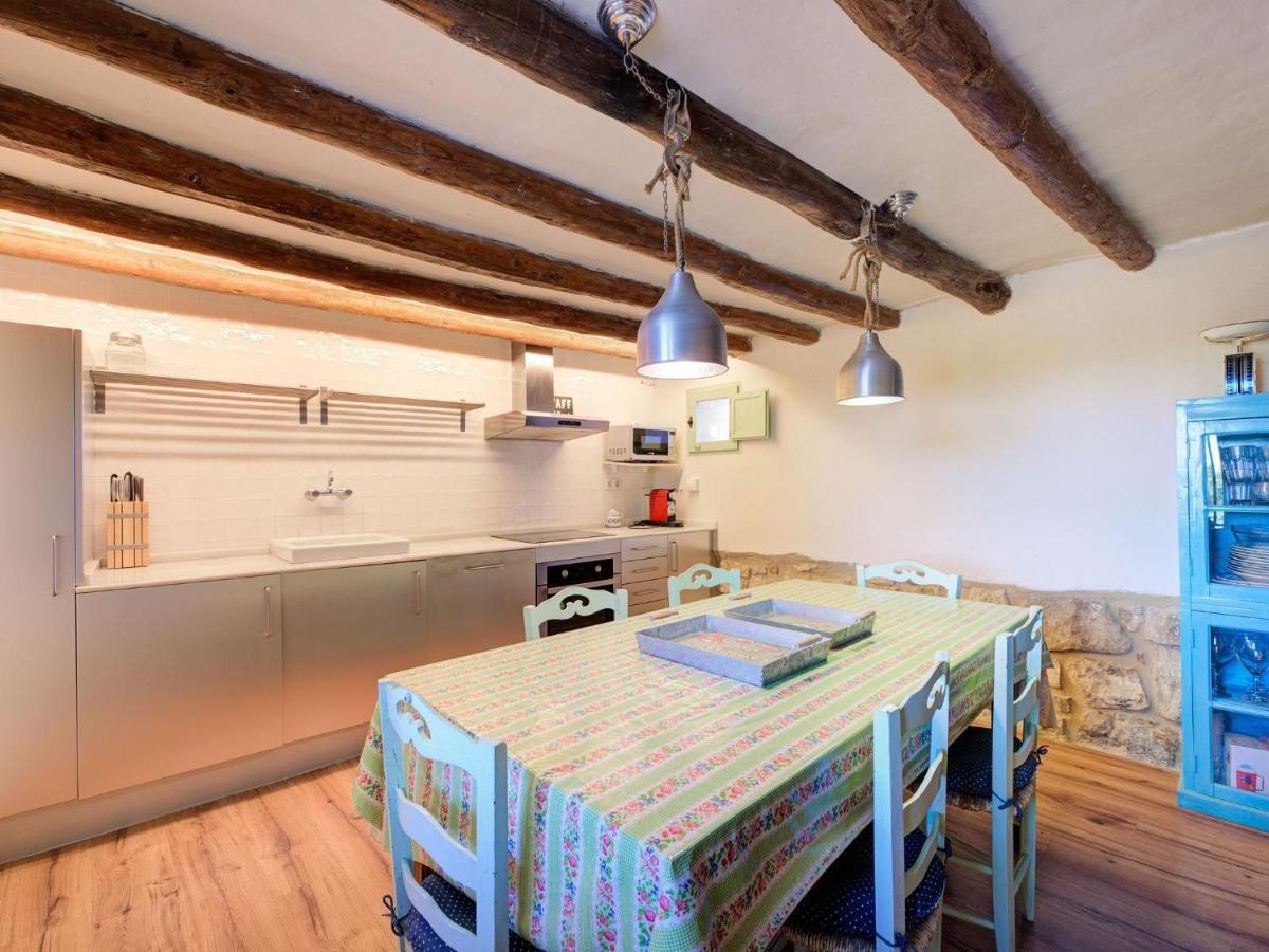 Lively Holiday Home In Fraga With Private Pool Zewnętrze zdjęcie